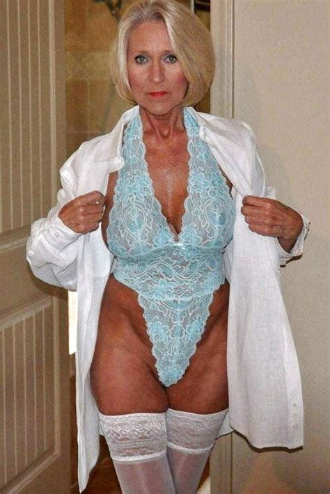 Naked Solo Granny Grannynudepics