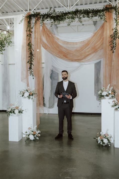 Kaitlyn And Eric S Modern And Ethereal Wedding At The Brownstone