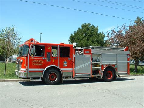 Toronto Fire Older Toronto Pumper P Larry Thorne Flickr