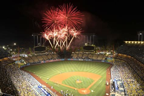 LA Dodgers Fourth of July | FUN WITH KIDS IN LA