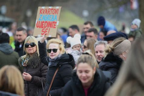 Foto Stotine Zagrep Ana Prosvjedovale Protiv Spalionice Na Rebru