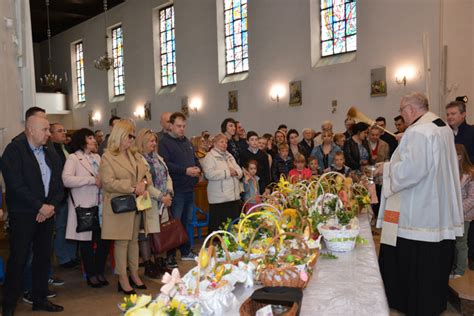 Strona parafii Matki Boskiej Różańcowej Święcenie pokarmów w kościele