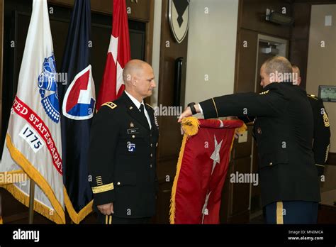 U S Army Command Sgt Maj Rodger Mansker Command Sergeant Major For Army Materiel Command