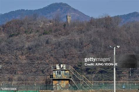 15,703 North Korea Border Stock Photos, High-Res Pictures, and Images ...