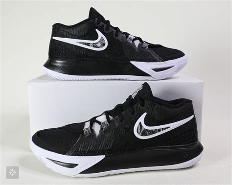 Nike Kyrie Flytrap 6 Black White Athletic Shoes Mens Size 75 13