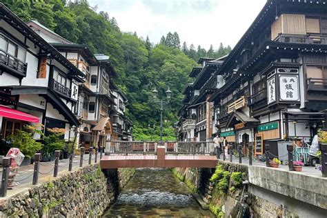 山形「銀山温泉」で自然遊びと大正ロマンの世界を体験しよう ドライブ・旅行 カーライフ・カー用品サイトmobila（モビラ）