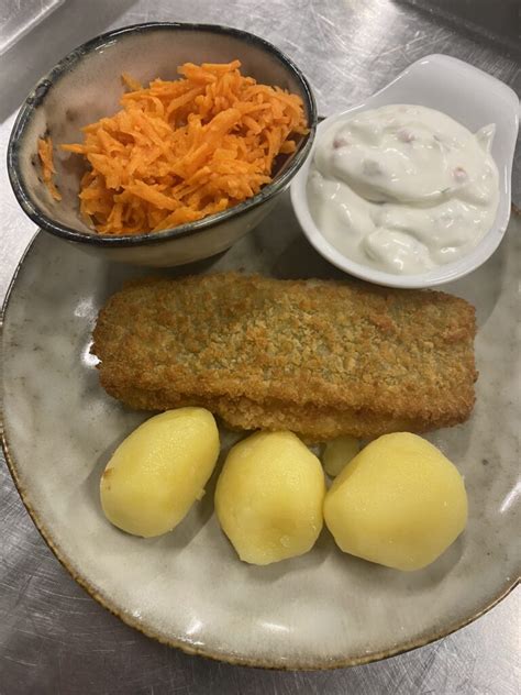 Backfischfilet Mit Kr Utercreme F Llung Remouladenso E