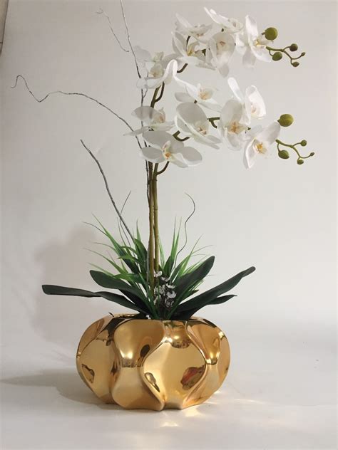 Arranjo Orquídeas Silicone Artificiais 2 Hastes Vaso Dourado R 299