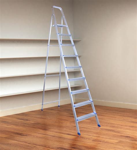 Using Aluminum Fixed Ladders