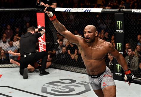 Watch Yoel Romero Knock Out Luke Rockhold In Ufc 221 Main Event Maxim