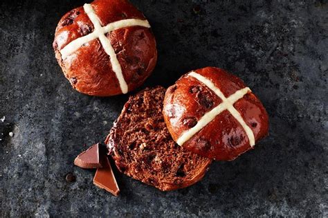 The Ultimate Hot Cross Bun Selection Tesco S Easter Range 2023 Range Preview The Grocer