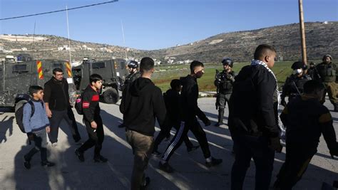 L Expression Nationale Une école attaquée par des forces de l occupation