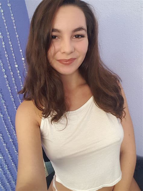 Picture Tagged With Brunette Camgirl Chaturbate Lexxy Fapcoholic