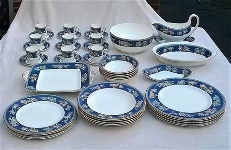 Wedgwood, Fine Bone China dinnerware - 'Blue Siam' decoration - 42 ...