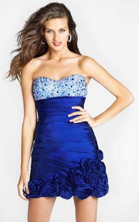 Vestidos para asistir a un 15 años Estilo y Belleza