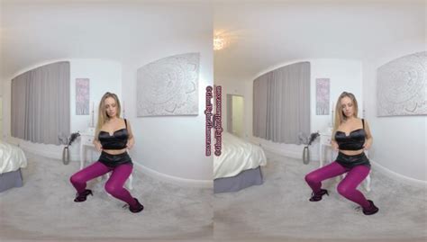 Suzi Star Looking So Fruity In Plum Glossy Tights VR Porn Video VRPorn