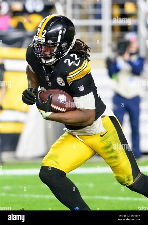 Pittsburgh United States 02nd Nov 2023 Pittsburgh Steelers Running