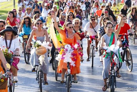 Fancy Women Bike Ride Domenica In Citt Italiane Tiscali Ambiente