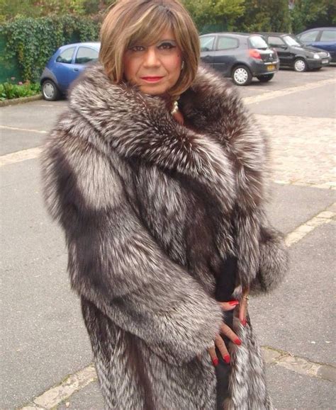 Pin By Fox Furlover On Fur Fashion Fox Coat Fur Coat Fox Fur