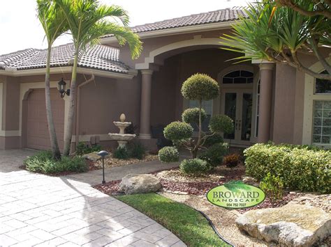 Hillside Front Yard Landscapes Palm Tree 25 Front Yard Palm Tree