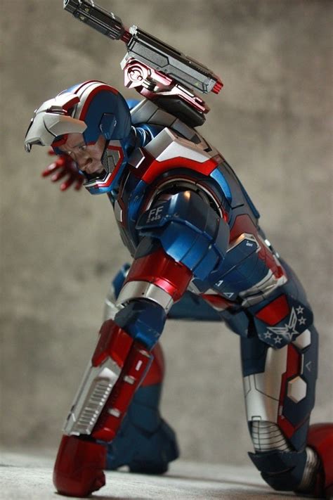 Hottoys アイアンマン3 アイアン・パトリオット レビュー！！ MarkⅦのホットトイズブログ Hottoysは量産された芸術だっ！！！！