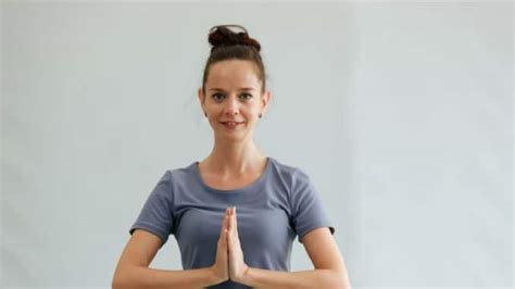 Prayer Stretch - Exercises For Injuries