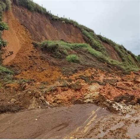 Chuva Forte Provoca Deslizamentos De Terra E Deixa Trechos Da Rj 143