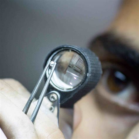 Industry experts explain the diamond grading used at jared's