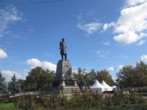 Admiral Nakhimov Monument (Sevastopol) - 2020 All You Need to Know BEFORE You Go (with Photos ...