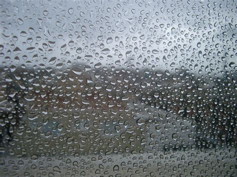 Raindrops Falling From the Sky | journospeak: raindrops are falling on ...