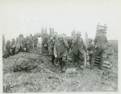 Filesecond Battle Of Passchendaele Canadian Pioneers And German Prisoners