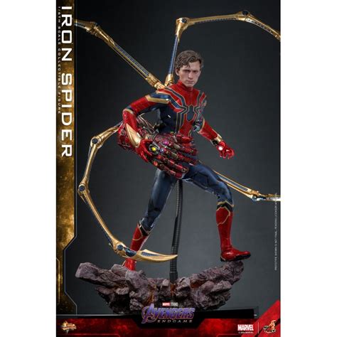 Iron Spider Hot Toys MMS Avengers Endgame Figure