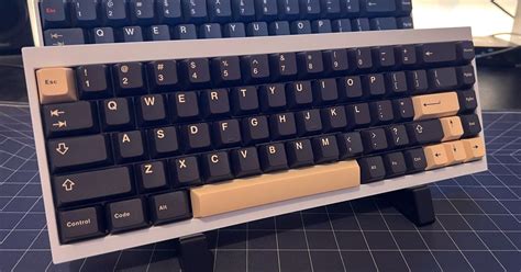 double mechanical keyboard stand inspired  trashistand  kon