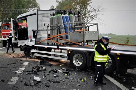 Miertelny Wypadek Na Drodze Krajowej Nr Policjanci Apeluj O