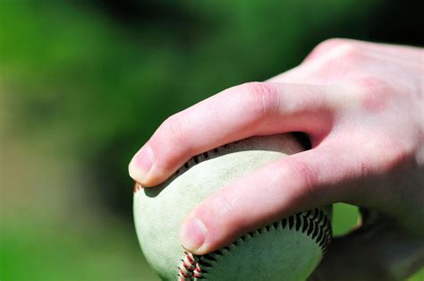 Four Types Of Fastballs And How To Throw Them