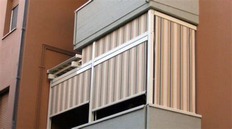 Toldo balcon vertical: la opción inteligente para ahorrar energía.