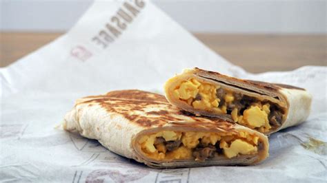 Every item on the new Taco Bell $1 breakfast menu, reviewed in emojis ...