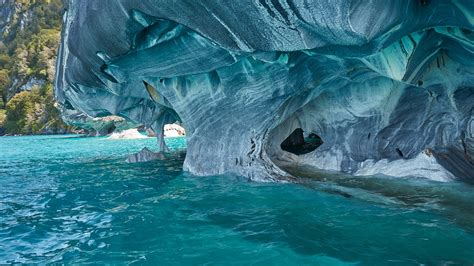 Eroded Marble Caves on Lago General Carrera shore, Northern Patagonia, Chile – Windows Spotlight ...