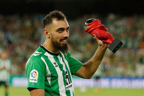 Delantero Atado Por El Betis Empuja A Borja Iglesias A La Premier League