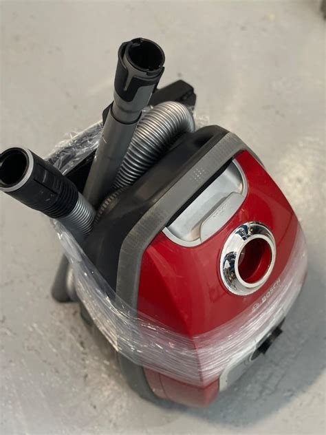 BOSCH Vacuum Cleaner ProSilence 59 Red BGL8SI59GB 650W TV Home