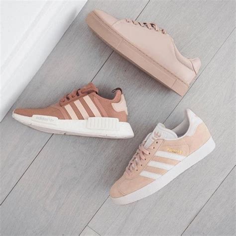Zapatillas Nude Las Nuevas Favoritas De Tu Armario Effortless Chic