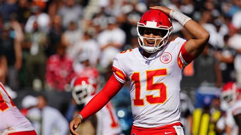 Patrick Mahomes throws four touchdowns in magical single-quarter ...