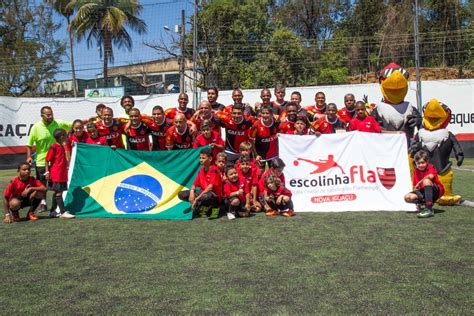 Inaugura O Da Escolinha Fla Miguel Couto Em Nova Igua U Rj Escola