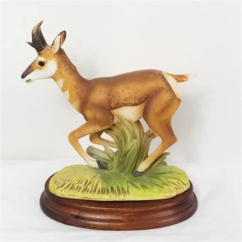 Lot 124 PRONGHORN Matte Porcelain Figurine Andrea By Sadek Made In