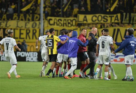 Despertó Peñarol Con Fútbol Ganas Y Un Arbitraje Polémico El Mirasol