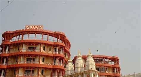 Iskcon Temple, Mumbai - Discover India