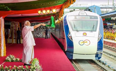 Kerala Gets Its 1st Vande Bharat Train PM Launches Water Metro 10 Facts