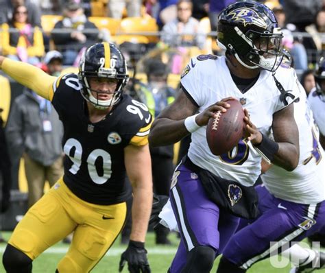 Photo Steelers Tj Watt Chases Baltimore Ravens Lamar Jackson In Pittsburgh Pit2023100808