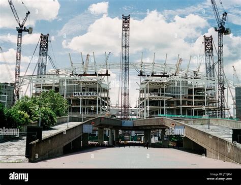 Construction of the new Wembley Stadium Stock Photo - Alamy