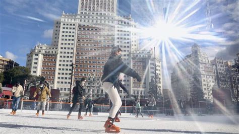 Las Pistas De Hielo Se Reparten Esta Navidad Por Toda La Ciudad